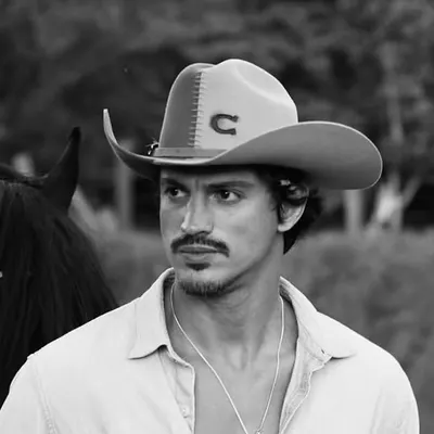 Leonardo Brum con sombrero ELÓR